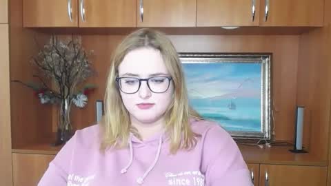 Mary online show from September 2025 12:40:02 PM