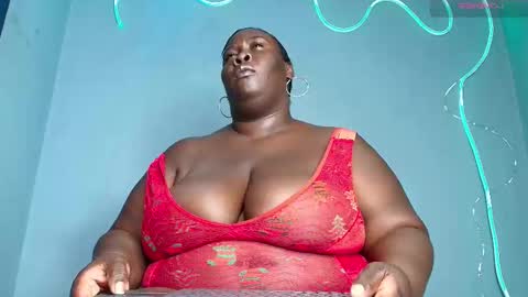 Snapshot of _carolinagomez chatting on December 2025 12:54:01 PM Caro. online show from December 2025 12:54:01 PM