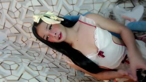 Snapshot of _caroline18_ chatting on May 2026 04:48:02 PM Kate flores online show from May 2026 04:48:02 PM