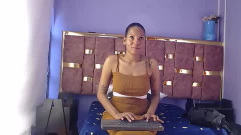 Snapshot of _caroline34 chatting on November 2025 12:08:02 PM Caroline online show from November 2025 12:08:02 PM