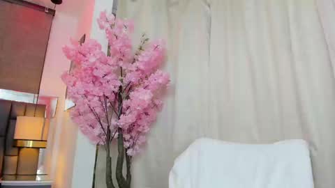 Snapshot of _cat_18 chatting on February 2025 09:17:02 PM You can Call me Kitty Cat online show from February 2025 09:17:02 PM