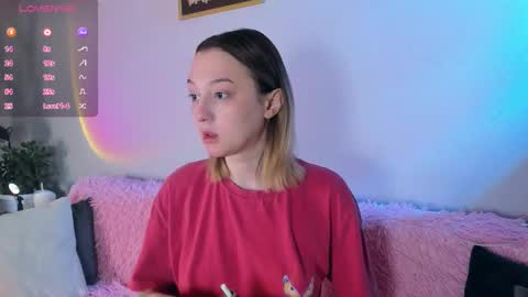 Snapshot of _ccrystaa_ chatting on November 2025 06:44:01 AM Christina Chris online show from November 2025 06:44:01 AM