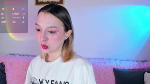 Snapshot of _ccrystaa_ chatting on November 2025 06:52:01 AM Christina Chris online show from November 2025 06:52:01 AM