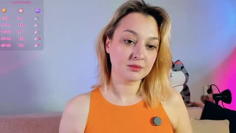Snapshot of _ccrystaa_ chatting on May 2026 07:16:01 AM Christina Chris online show from May 2026 07:16:01 AM