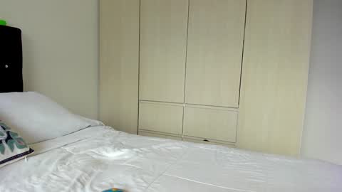 Bella  online show from December 2024 08:11:01 PM