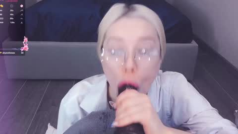 Angelina online show from January 2025 02:25:01 PM