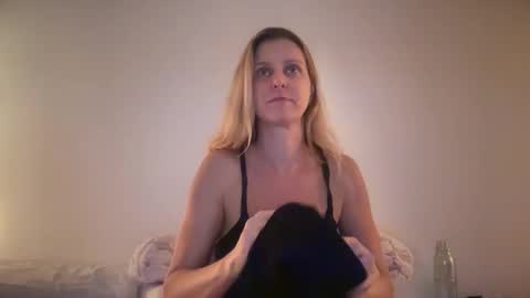 Chelsea xo online show from February 2026 05:01:02 AM