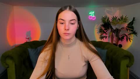 Snapshot of _cuddle_bug_ chatting on October 2025 09:06:02 AM Erika online show from October 2025 09:06:02 AM