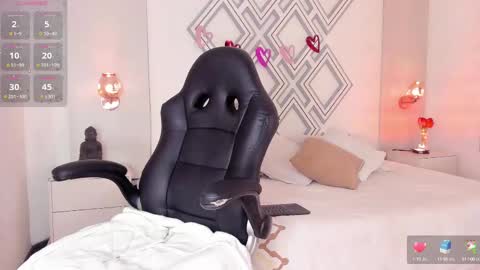 Snapshot of _curly_girl_ chatting on February 2025 07:56:01 PM online show from February 2025 07:56:01 PM