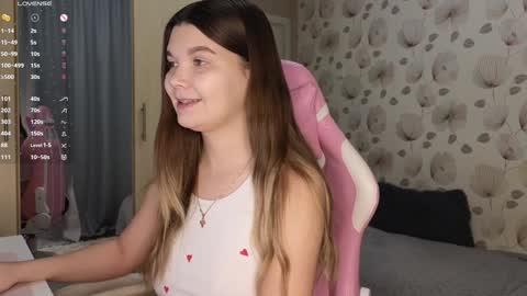 _cute_ice online show from December 2024 04:37:02 AM