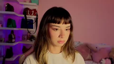 _cute_isabella_ online show from July 2026 11:18:01 PM