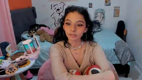 Snapshot of _dayanne_ chatting on October 2025 12:41:01 AM Pao online show from October 2025 12:41:01 AM