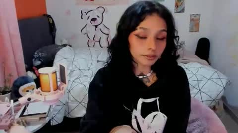 Snapshot of _dayanne_ chatting on December 2025 04:18:02 AM Pao online show from December 2025 04:18:02 AM