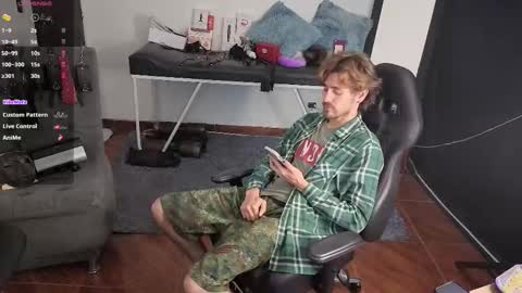 Snapshot of _delacruz911_ chatting on November 2025 03:47:02 PM delacruz online show from November 2025 03:47:02 PM