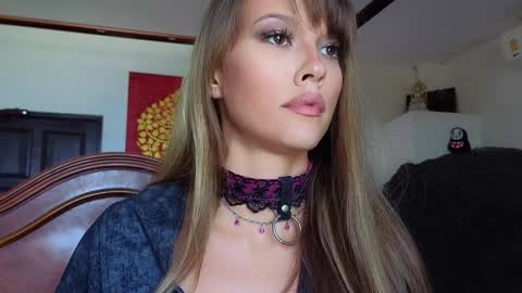 DemiDee online show from March 2025 08:35:01 AM