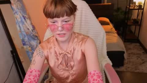 Snapshot of _dreamluna_ chatting on February 2026 01:00:02 PM Luna online show from February 2026 01:00:02 PM