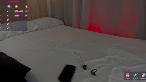 Snapshot of _e_m_m_a_1 chatting on November 2025 11:58:01 AM Emma and Tonny online show from November 2025 11:58:01 AM