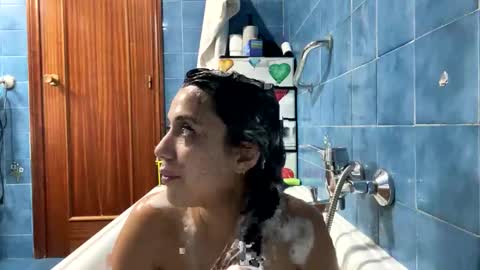 Snapshot of _elena_barra chatting on January 2025 06:38:01 PM elena barra online show from January 2025 06:38:01 PM