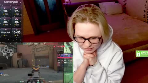 Snapshot of _elven_dreams__ chatting on February 2025 02:26:02 PM chloue and Gretta online show from February 2025 02:26:02 PM