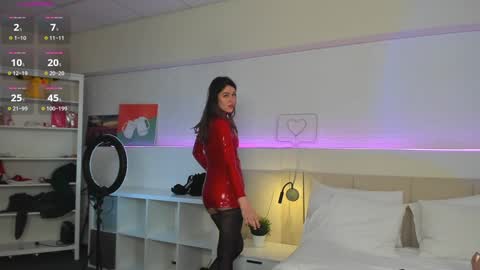 Snapshot of _emiliaa_ chatting on January 2025 11:51:02 AM Milana online show from January 2025 11:51:02 AM