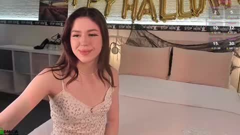 Snapshot of _emiliaa_ chatting on November 2025 02:54:02 AM Milana online show from November 2025 02:54:02 AM