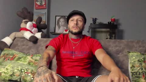 Snapshot of _emilio_escobar chatting on December 2024 10:36:02 AM Emilio online show from December 2024 10:36:02 AM