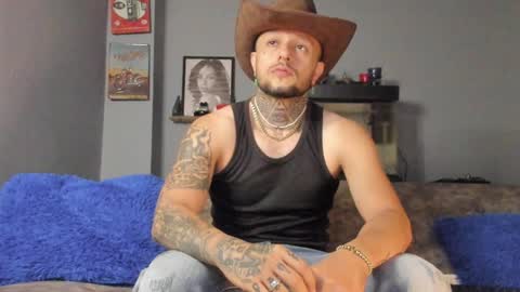 Snapshot of _emilio_escobar chatting on January 2025 10:21:02 AM Emilio online show from January 2025 10:21:02 AM