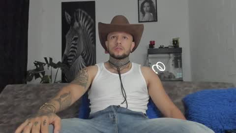 Snapshot of _emilio_escobar chatting on February 2025 10:29:01 AM Emilio online show from February 2025 10:29:01 AM