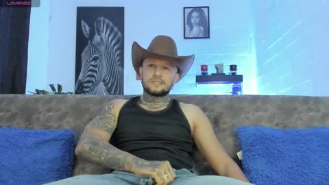 Snapshot of _emilio_escobar chatting on February 2025 10:17:02 AM Emilio online show from February 2025 10:17:02 AM