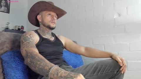 Snapshot of _emilio_escobar chatting on March 2025 10:05:02 AM Emilio online show from March 2025 10:05:02 AM