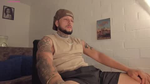 Snapshot of _emilio_escobar chatting on September 2025 09:31:02 AM Emilio online show from September 2025 09:31:02 AM