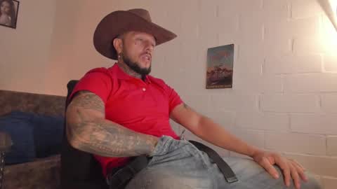 Snapshot of _emilio_escobar chatting on September 2025 09:46:01 AM Emilio online show from September 2025 09:46:01 AM