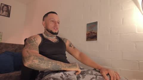 Snapshot of _emilio_escobar chatting on September 2025 09:25:02 AM Emilio online show from September 2025 09:25:02 AM