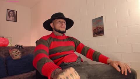 Snapshot of _emilio_escobar chatting on October 2025 09:31:01 AM Emilio online show from October 2025 09:31:01 AM