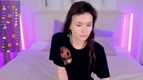 Snapshot of _emily__strike_ chatting on November 2025 09:53:01 AM _emily__strike_ online show from November 2025 09:53:01 AM