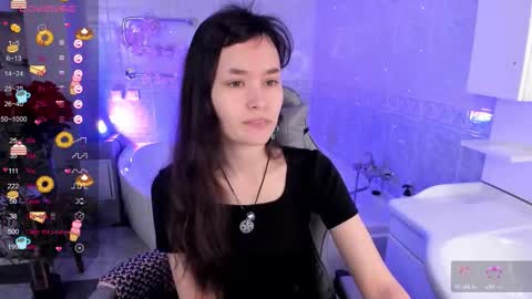 Snapshot of _emily__strike_ chatting on November 2025 10:04:01 AM _emily__strike_ online show from November 2025 10:04:01 AM