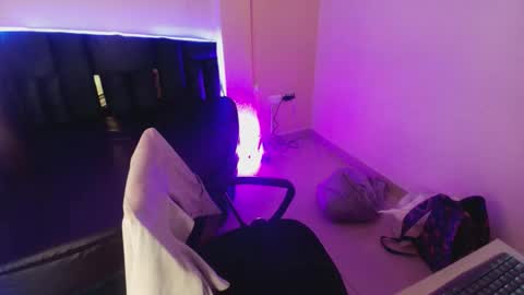 Snapshot of _emily_rosee_ chatting on November 2025 01:47:02 PM Emily online show from November 2025 01:47:02 PM