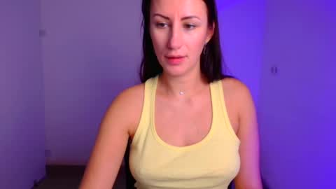 Snapshot of _emma_lay chatting on December 2024 03:55:01 PM Emma online show from December 2024 03:55:01 PM