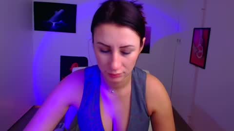 Snapshot of _emma_lay chatting on January 2025 07:15:01 AM Emma online show from January 2025 07:15:01 AM