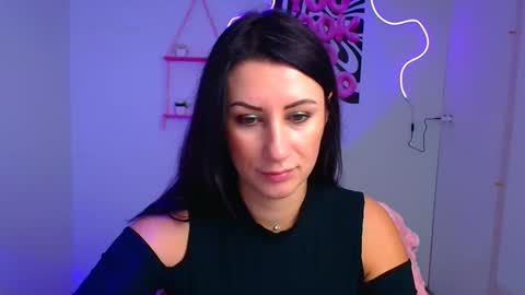 Snapshot of _emma_lay chatting on October 2025 06:23:02 AM Emma online show from October 2025 06:23:02 AM