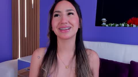 _emmawalka online show from November 2025 09:15:01 PM