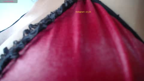 Snapshot of _exa_ chatting on January 2025 05:13:01 PM Exa help me position myself with your thumb up thanks online show from January 2025 05:13:01 PM