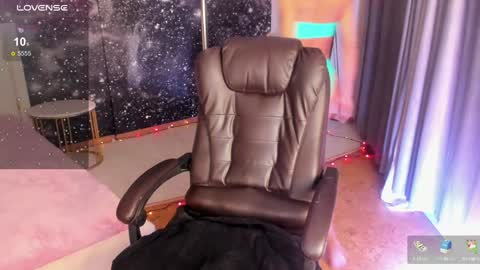 Snapshot of _f_r_a_u_ chatting on January 2025 01:09:02 AM F R A U online show from January 2025 01:09:02 AM