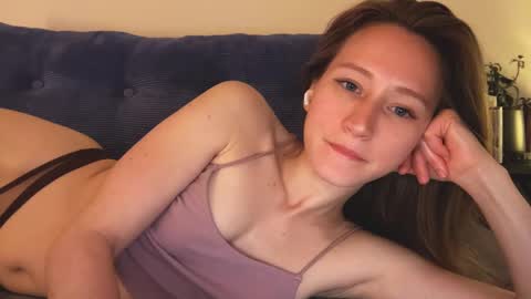 Snapshot of _feli_ chatting on February 2025 05:12:02 AM all my social     online show from February 2025 05:12:02 AM