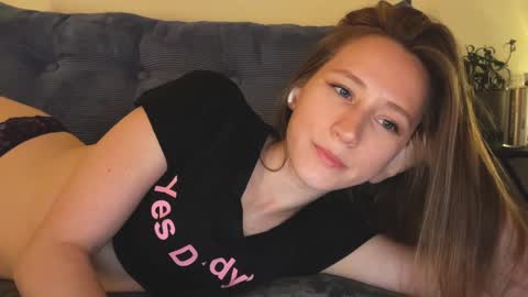 Snapshot of _feli_ chatting on February 2025 04:58:02 AM all my social     online show from February 2025 04:58:02 AM