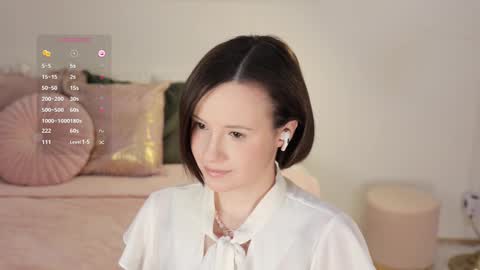 Snapshot of _female_essence_ chatting on February 2025 08:39:01 AM Essie online show from February 2025 08:39:01 AM