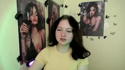 Snapshot of _foxy_lady chatting on September 2025 06:16:02 AM Alice online show from September 2025 06:16:02 AM