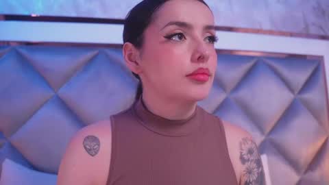 _giggy online show from April 2026 11:37:02 AM