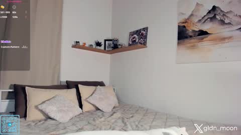 Rina online show from November 2025 07:35:01 PM