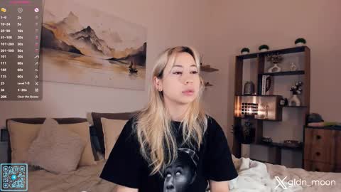 Rina online show from November 2025 11:18:02 PM